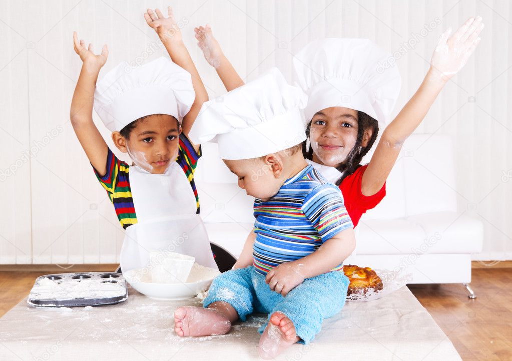 Kids in cook costumes