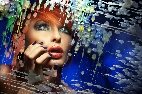 Kleurrijke portret van een mooie redhead vrouw — Stockfoto