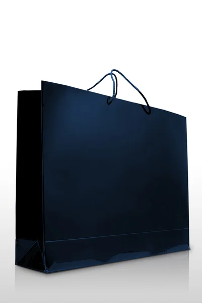Μπλε στιλβώ χαρτί shopping bag, απομονωμένη — Φωτογραφία Αρχείου