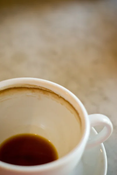 Kaffee in der unteren Tasse — Stockfoto