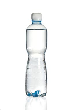 Plastik su şişesi