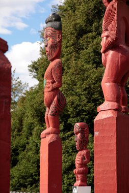 Rotorua Maori heykeli