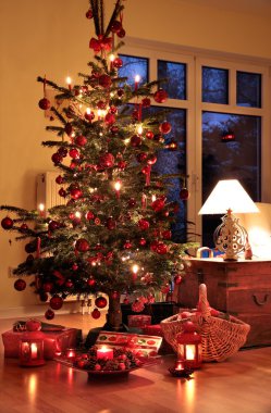 Illuminated Christmas tree clipart