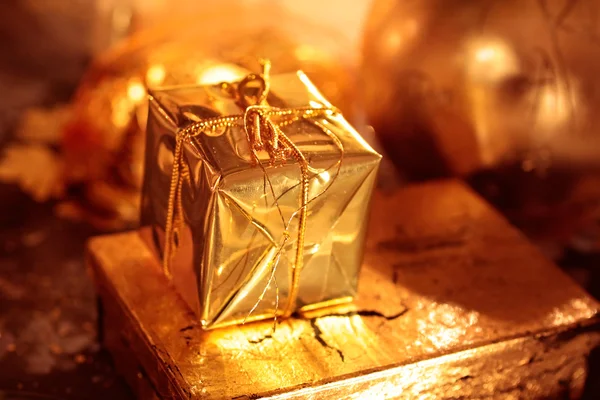 Altın paket — Stok fotoğraf