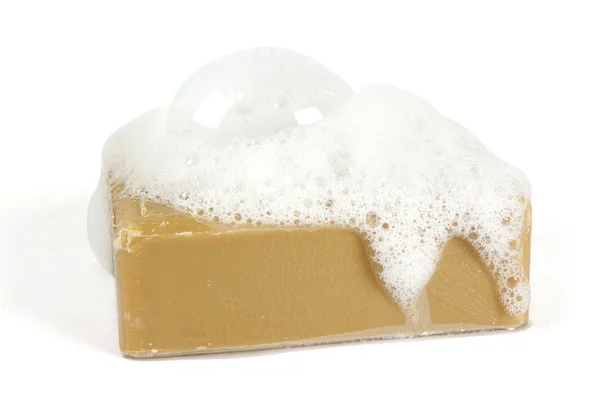 Органическое мыло на белом — стоковое фото
