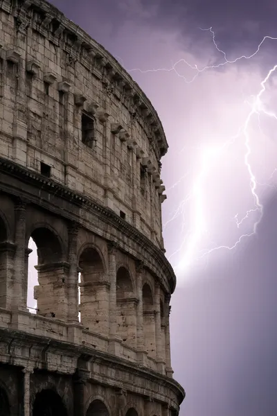 Coliseum during the storm — Stock Photo, Image