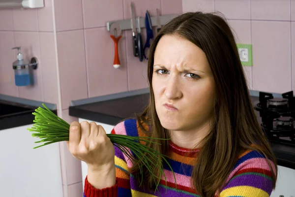 Woman dislike vegetables — Stock Photo, Image