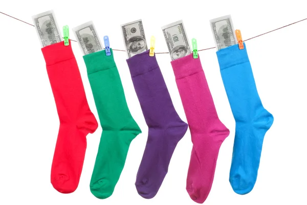 Renkli çorap nakit ipe asmak — Stok fotoğraf