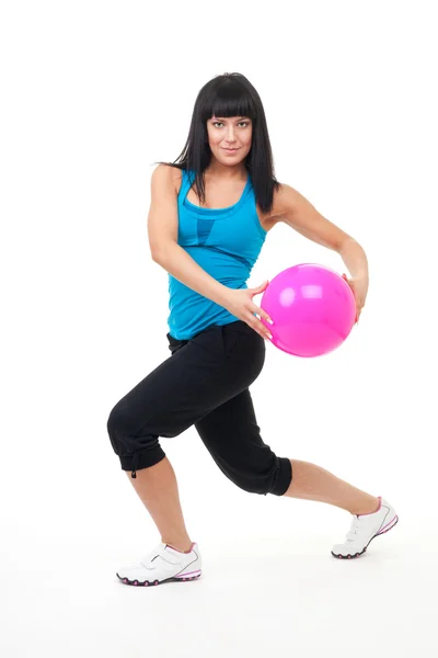 Vrouw oefening met bal — Stockfoto