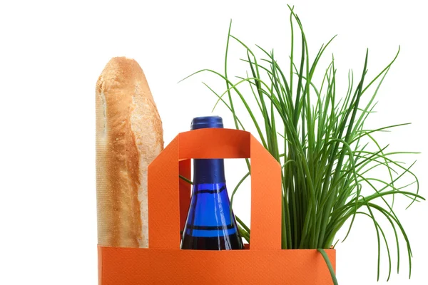 パン、ボトル、緑と一緒に買い物袋 — ストック写真