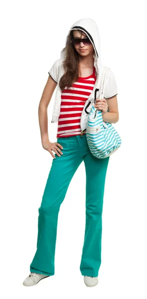 Стильная девушка-подросток с сумочкой — стоковое фото