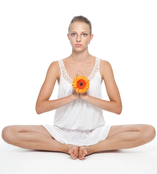 Yoga mediterar — Stockfoto