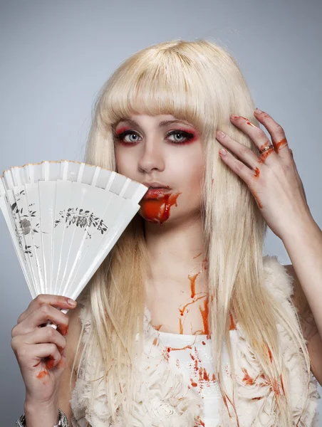 Chica rubia vampiro — Foto de Stock