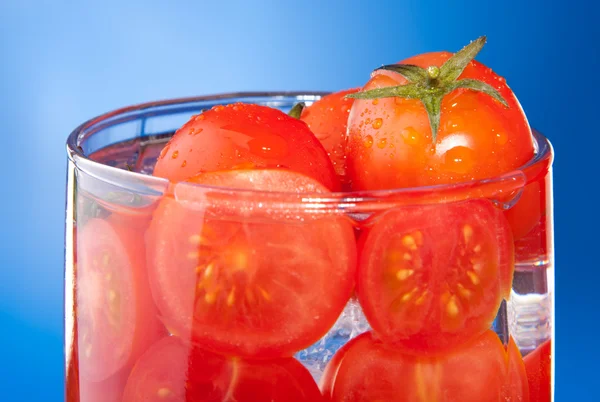 Primer plano alegoría de vidrio con jugo de tomate —  Fotos de Stock