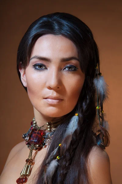 Портрет американской индианки — стоковое фото