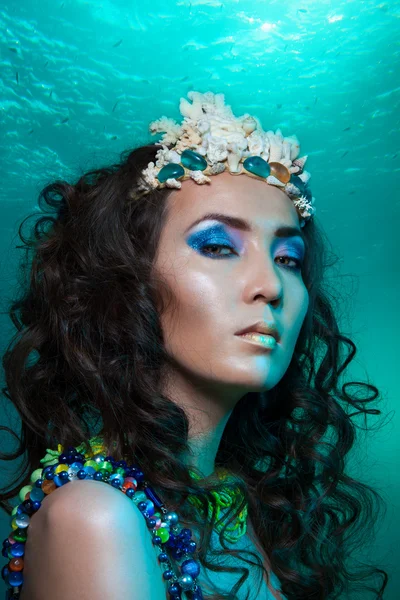 Sirène avec couronne de coraux — Photo