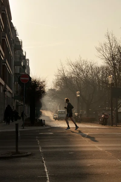 Ember Berlinben reggel jogging — Stock Fotó
