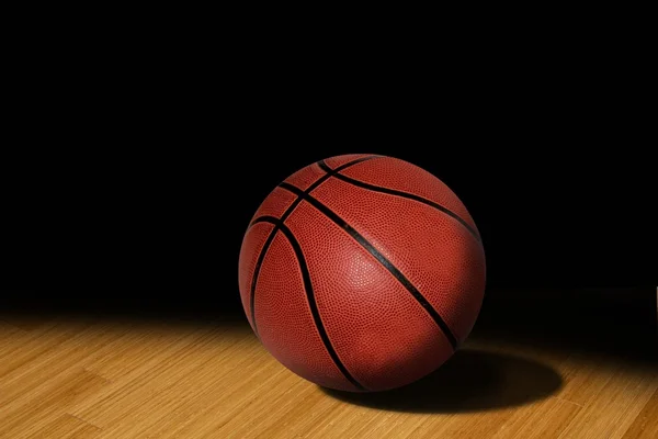 Баскетбол в центрі уваги — стокове фото