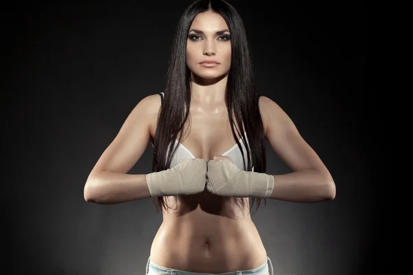 Güzel kadın boksör portre — Stok fotoğraf