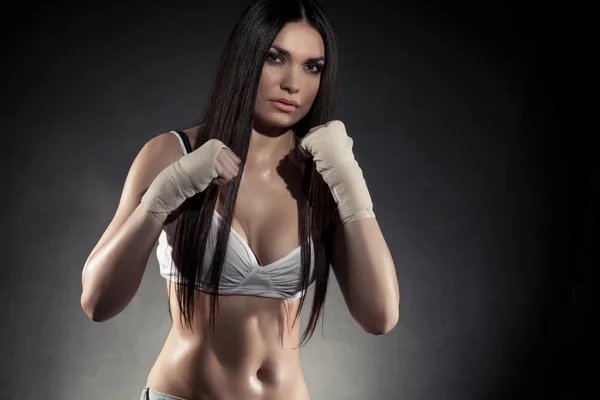 Güzel kadın boksör portre — Stok fotoğraf