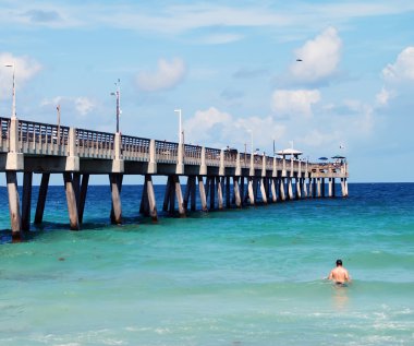 Dania Beach Fishing Pier clipart