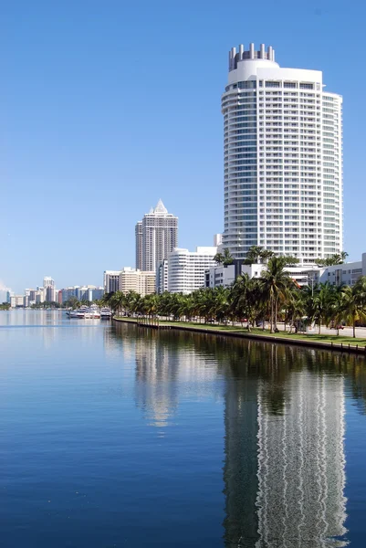 Luxury Condominiums and Hotels on Miami Beach — Stock Photo, Image