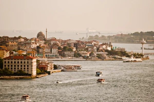 Uskudar, istanbul from Bosporus Bridge — Stock Photo, Image