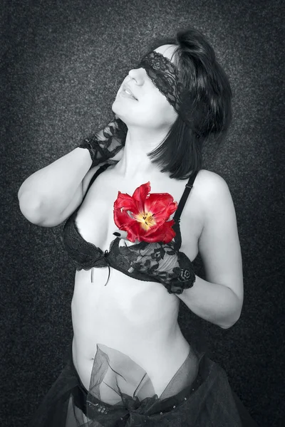 Mujer con el tulipán — Foto de Stock