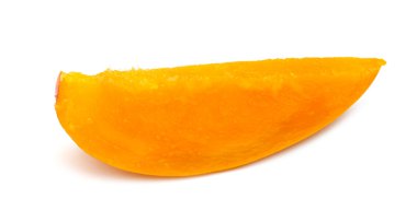 taze mango dilim üzerinde beyaz izole