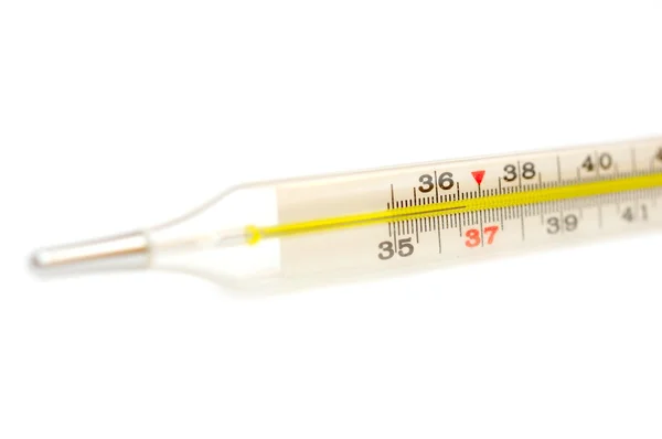 Termômetro de mercúrio médico isolado em branco — Fotografia de Stock