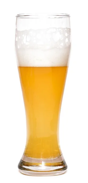 Ποτήρι μπύρα σε λευκό φόντο — Φωτογραφία Αρχείου