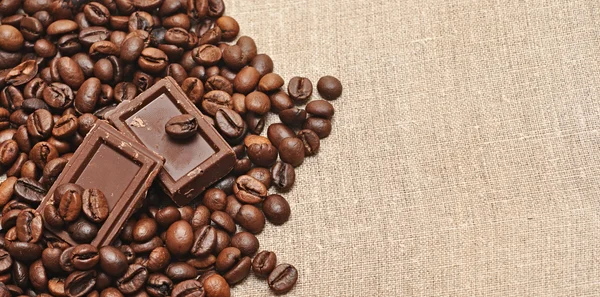 커피 원두와 초콜릿 — 스톡 사진