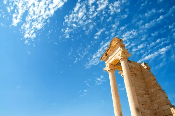 The Sanctuary of Apollo Hylates opposite blue sky — Stock Photo, Image