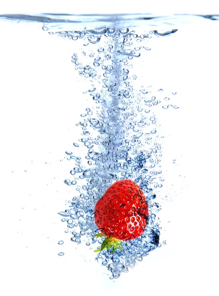Φρούτα πιτσίλισμα στο νερό — Φωτογραφία Αρχείου