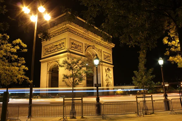 Bella vista notturna dell'Arco di Trionfo, Parigi, Francia — Foto Stock