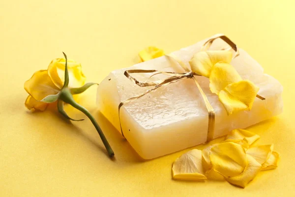 Flower soap. — Stock Photo, Image