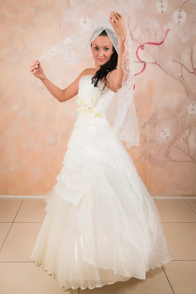 Beautiful happy bride in white — Stock Photo, Image