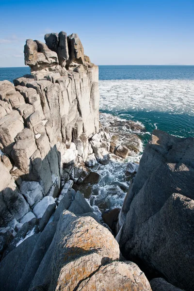 Rocky seashore in winter3 — Stock Photo, Image