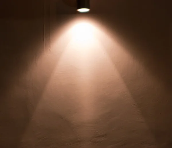 Single wall in the dark — Stock Photo, Image