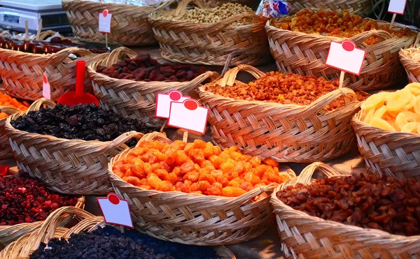 Organic Different Types Of Dried Or Candied Fruits At A Street M — Stock Photo, Image