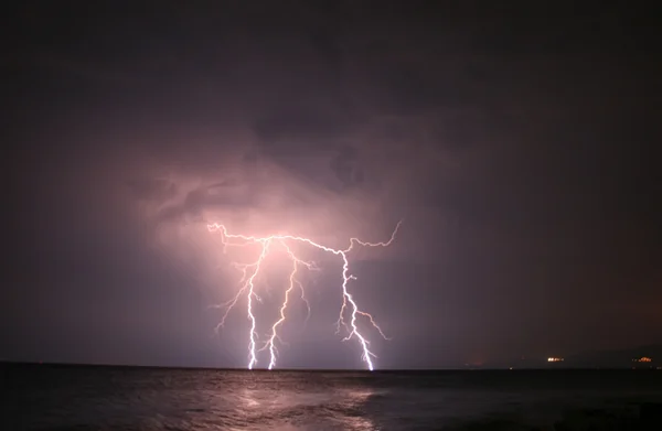 Blitz auf offener See — Stockfoto