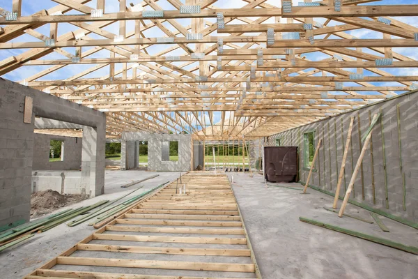 Nuevo armazón de techo de construcción —  Fotos de Stock