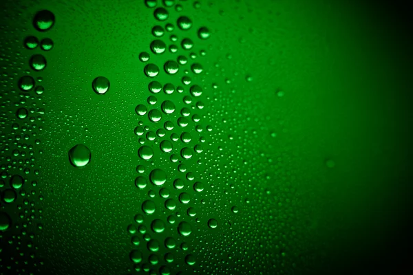 Gotas de agua en verde —  Fotos de Stock