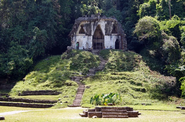 Храм в місті Palenque — стокове фото