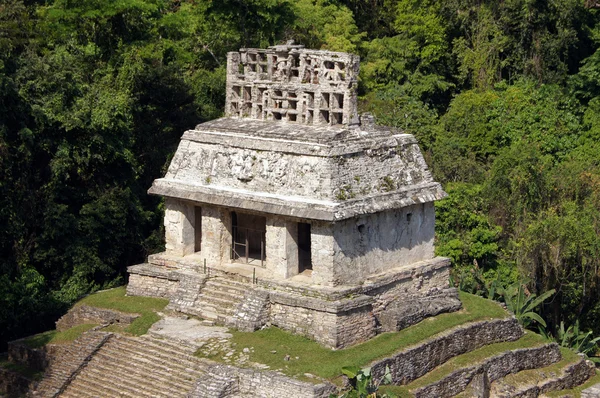 Tempel auf dem Hügel — Stockfoto