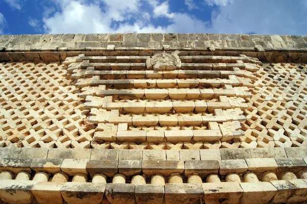 Стена храма — стоковое фото