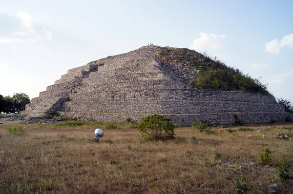 Πυραμίδα στην izamal — Φωτογραφία Αρχείου