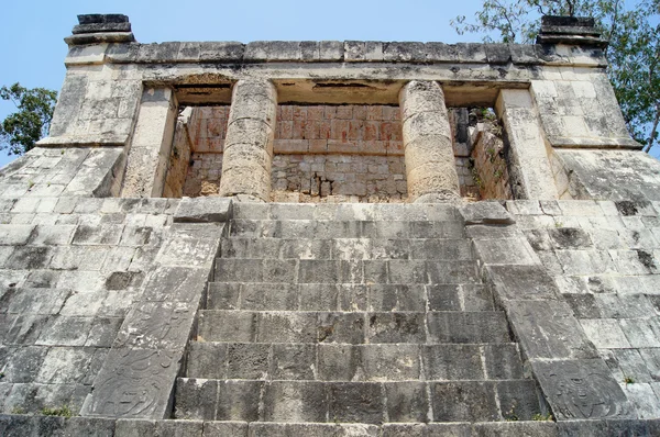 Barbudo hombre templo — Foto de Stock
