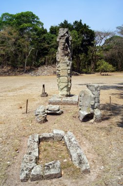 Stela copan içinde