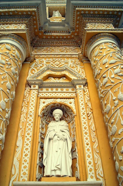 Święty na ścianie Kościoła — Zdjęcie stockowe